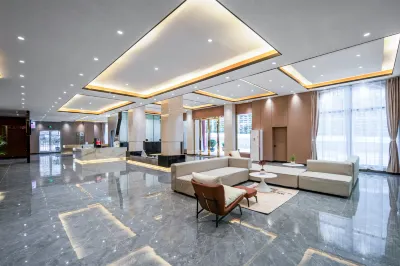 九寨溝九寨之旅大飯店（九寨溝景區遊客中心店） 九寨藏羌非遺博物館附近的飯店