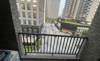 Shenzhen Chuangsheng International Apartment (Guangmingcheng High-Speed Railway Station)