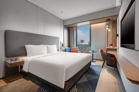 Holiday Inn Express Shanghai Changfeng Park