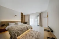 Yining City White Love Lane to Homestay (Liuxing Street Branch)