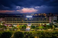 Liza Hotel -Red-ToweroAvenueenue)