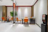 Left bank hotel