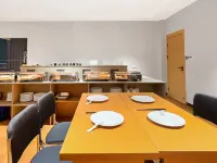 Manzhou International Hotel (Taoyuan Moon City) Hotels in Taoyuan