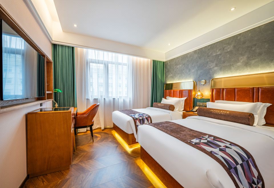 4. 제임스 조이스 ..