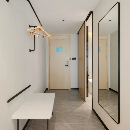 City Comfort Inn Hotel (Hechi Yizhou Longjiang Second Bridge)