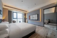 Rezen Shangheng Hotel Hotels near Zhuhuyuan Park