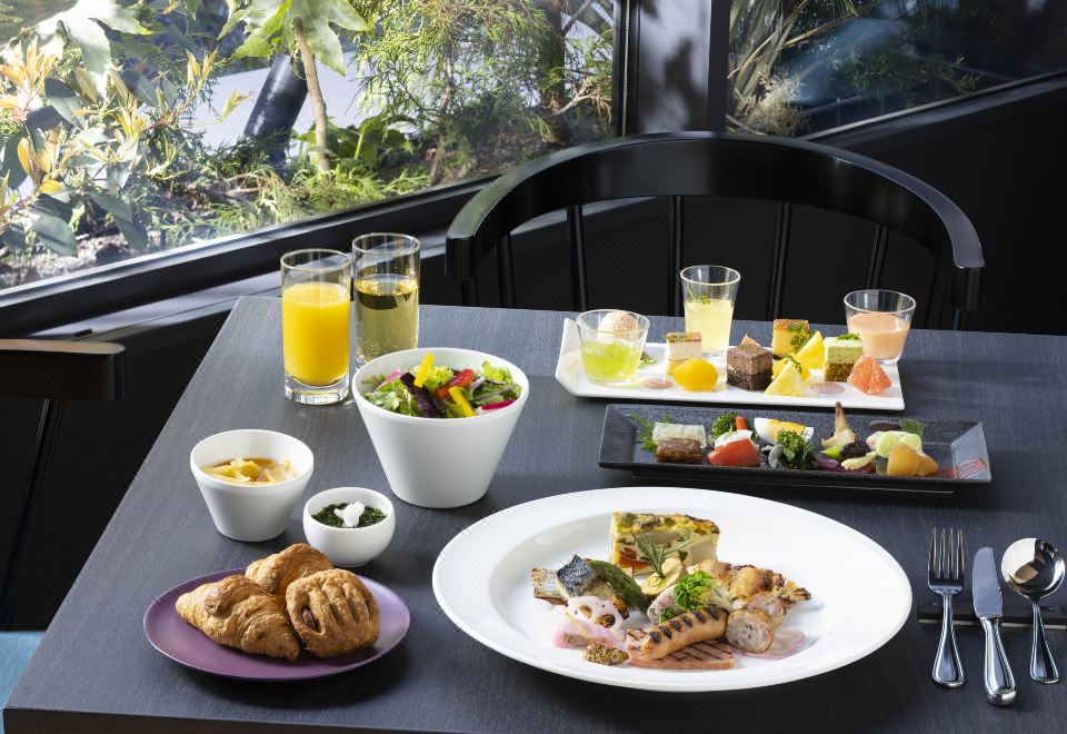 2. 호텔 인터게이트..