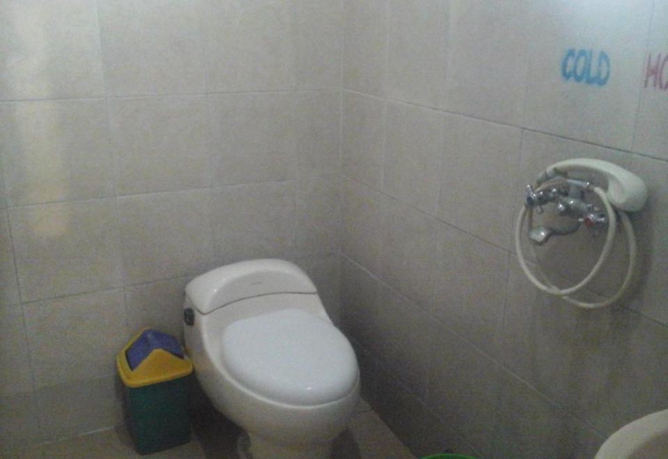 세마라 인다 호텔