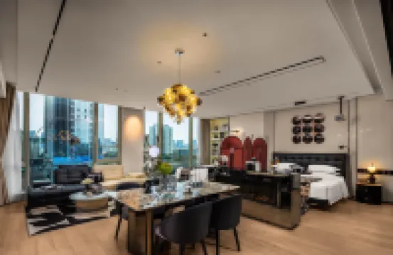 盈嘉･雲曦天際S高空設計師酒店（成都太古裏旗艦店）