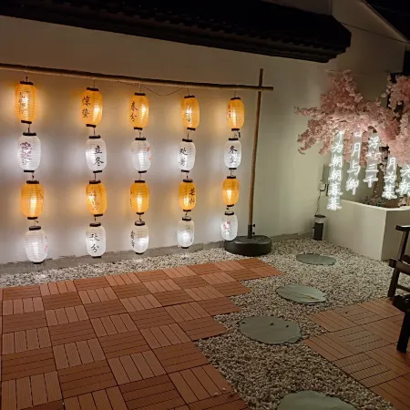 Tonglu Yaolin Yuqing Mountain Lodge Отели рядом с достопримечательностью «Руан Ши Цзинь Бич»