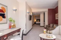 Les Jardins du Marais Hotels in Paris