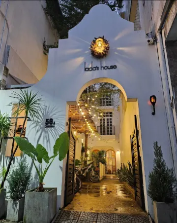 LaDa's House Отели рядом с достопримечательностью «Da Nang Museum»