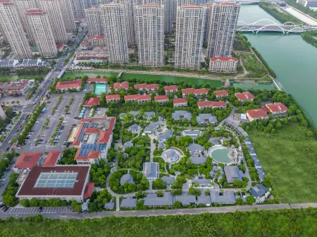 Manwan Hot Spring Hotel Отели рядом с достопримечательностью «Ningbo Engineering College»