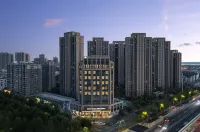 Days Hotel by Wyndham Jingzhou Jinlong Hotel dekat Jingzhou Socialism College