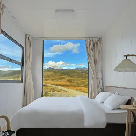 Youjian Mountain Manor