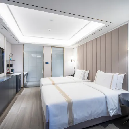 XANA Deluxe Hotel (Qingdao Taidong Pedestrian Street Beer Museum)