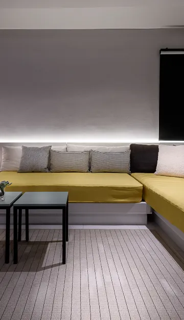 แกรนด์ริเวอร์ฟร้อนไตรเพล็กสวีท