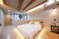 Zi Yun Ge Light Luxury Smart Homestay (West Lake Branch) - 2 stjerner
