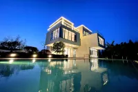 Yixing Songlou Art Stay·Guesthouse - สระว่ายน้ำส่วนตัว