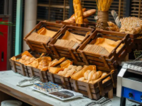 下龍灣德拉西酒店 - 現代灣景度假勝地 下龍市酒店