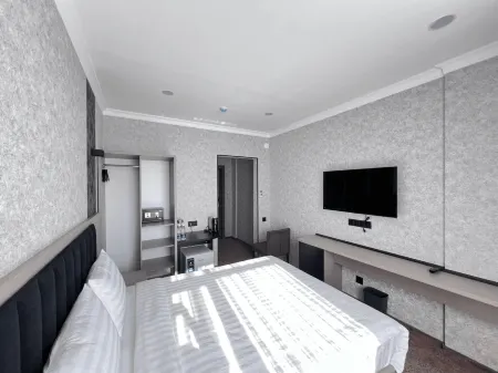 Бизнес-отель K Отели рядом с достопримечательностью «Парк им. Горького М.»