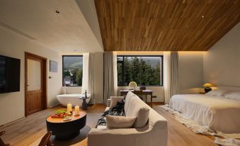 Anxun · Holiday Villa Resort Guesthouse (Dali Ancient City Branch)