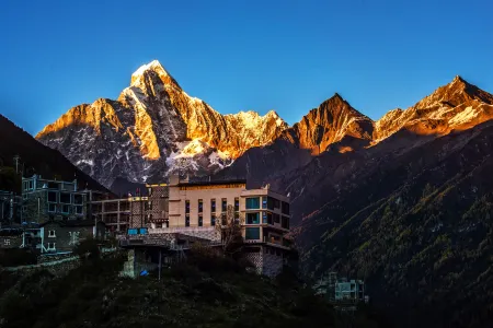 Siguniangshan Xingshan Yueying B&B