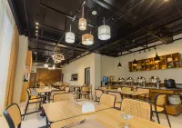 Maxi Hotel and Event Center - 조식 운영