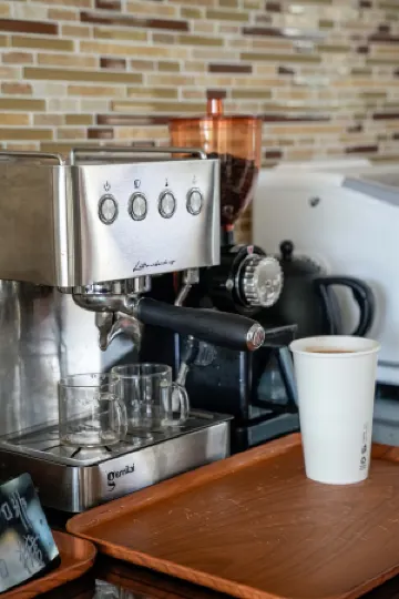 Sun Moon Beach swimming pool courtyard (Shek Mui Wan Shop)