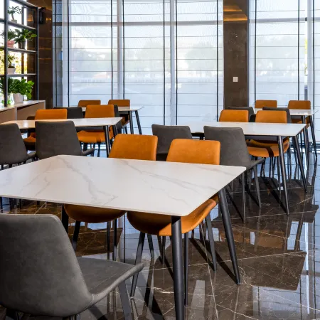 H Hotel (Yiyang Hunan City College)