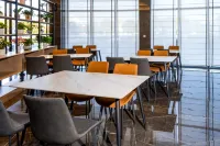 H Hotel (Yiyang Hunan City College)