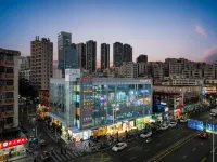 香蕉宿設計飯店（深圳北站民治地鐵站店） 向南商業步行街附近的飯店