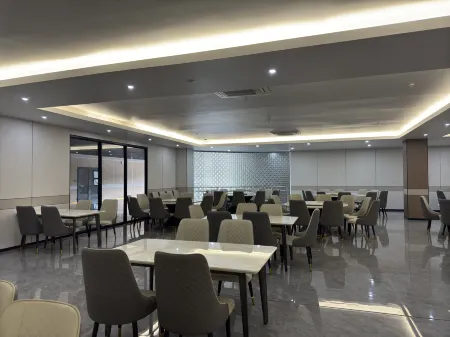 Taufusi Hotel Отели в г. Si'umu