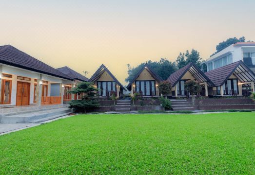 조야 린자니 빌라 전경