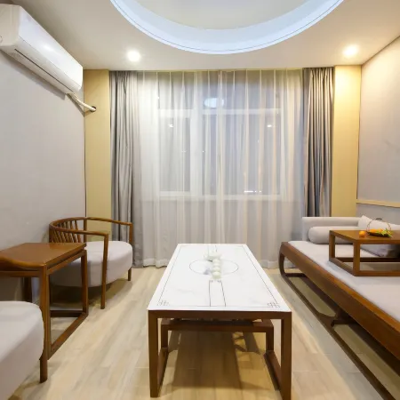 Taihe Kaida Business Hotel (Taihe People's Hospital)
