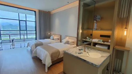 Blue Dream Valley Hotel Отели в г. Мацзян