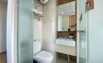 Xinlan Yicheng Apartment Hotel (Qingdao China Railway Expo City)