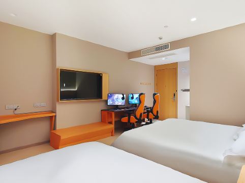 Competitive Esports Hotel (Shanghai Yanchang Road Subway Station Branch)