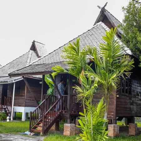 The Forest Hill Cafe & Homestay
