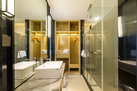 Urba Hotel (Fuzhou Guoyi Square) Отели рядом с достопримечательностью «Fujian Polytechnic of Information Technology Duyuan Campus»