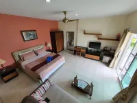 Palm Lodge Resort Hotels in Sikhio