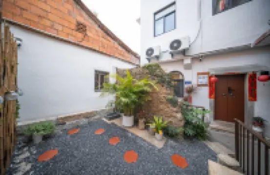 Quanzhou Xifan Original Homestay (West Street Kaiyuan Temple) Hotels near West Street