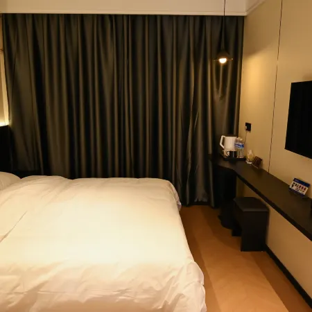 Longquan Hotel