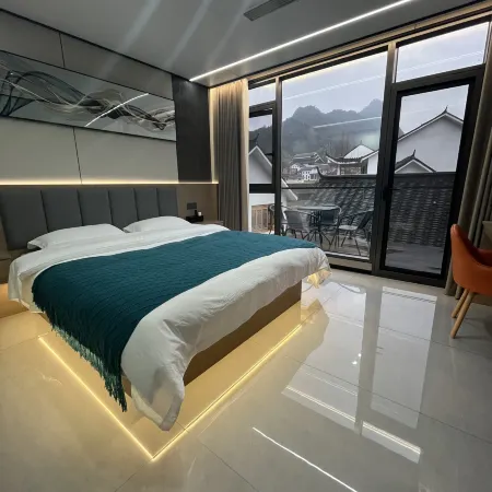 Sanqing Mountain Yueting Mountain Retreat Homestay (East Golden Sand Cable Car Store)