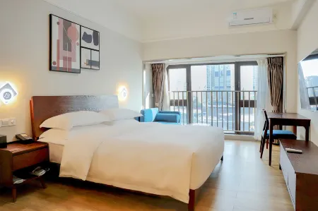 Donghua Apartment