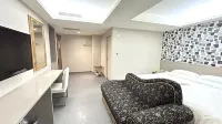Jin Hwa Hotel Hotels in Keelung