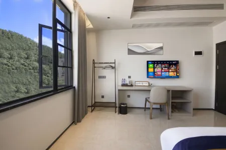 Sea rhyme Mountain House Hotel (Zhuhai Jinwan Airport Branch) Отели рядом с достопримечательностью «Zhuhai College of Science and Technology»