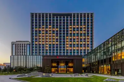 HUALUXE Hotels and Resorts BEIJING XINAN Hotels in Beijing