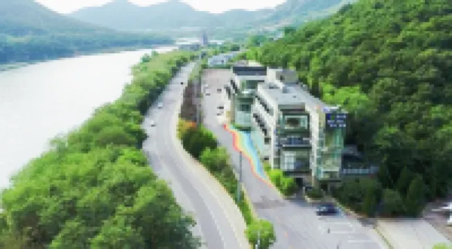 大連月睞溪谷飯店（西郊國家森林公園店） 槐花谷附近的飯店