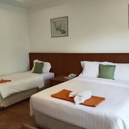 Sailom Resort Bangsaphan